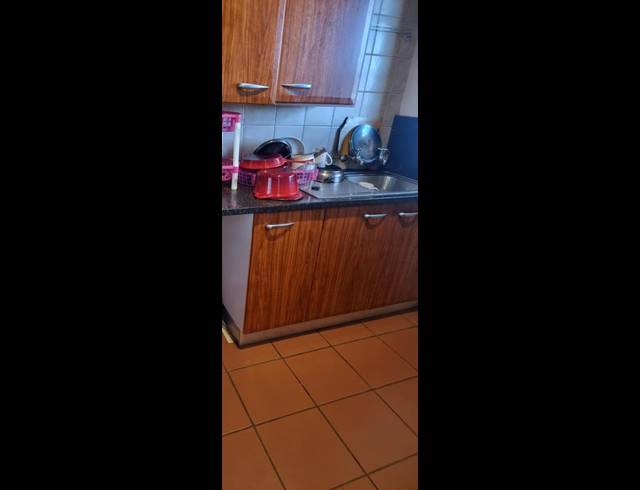 2 BEDROOM APARTMENT FOR SALE IN MALVERN EAST EXT